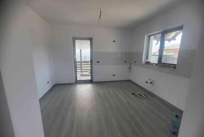 Casă cu 3 camere cu Teren 400 Mp în Hemeiuș - 3