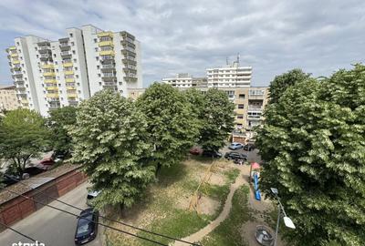 Apartament cu 2 camere în Micro 15