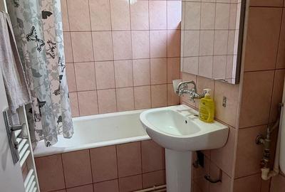 Apartament cu 3 camere decomandat în Ultracentral