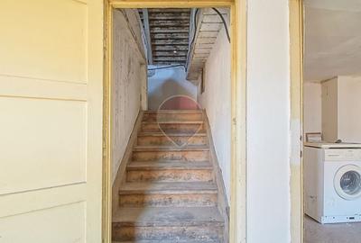 Apartament cu 3 camere nedecomandat în Centrul Istoric