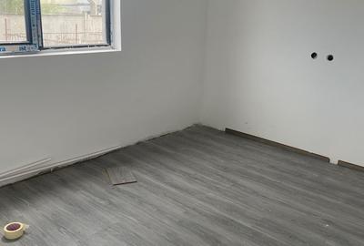 Casă cu 4 camere cu Teren 200 Mp în Central