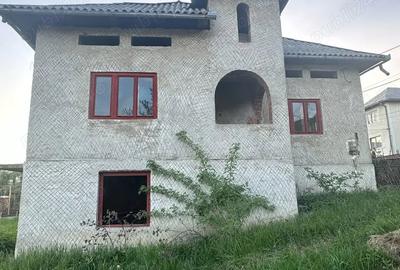 Casă cu 3 camere în Săliște - 2