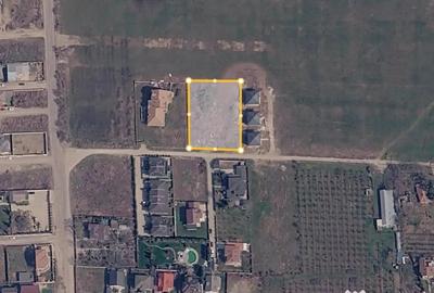 Teren de 2500 mp, în Central