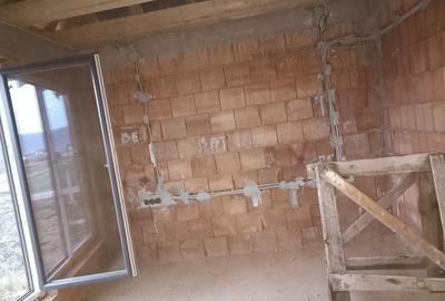 Casă cu 3 camere în Unirea