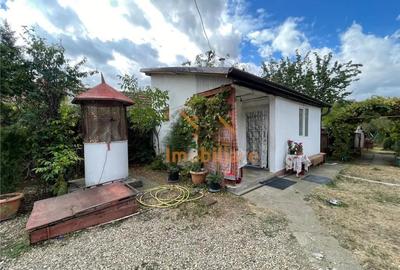 Casă cu 4 camere cu Teren 1439 Mp în Central