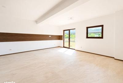 Casă cu 4 camere în Luna