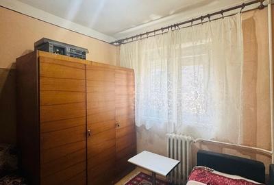 Apartament cu 3 camere în Iosia