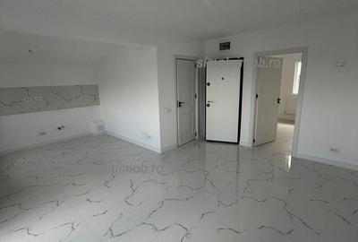 Apartament cu 4 camere decomandat în Central - 2