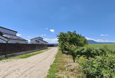 Teren Construcții intravilan de 500 mp, în Hălchiu - 1
