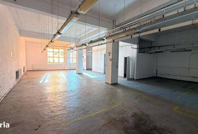 Apartament cu 4 camere în Central