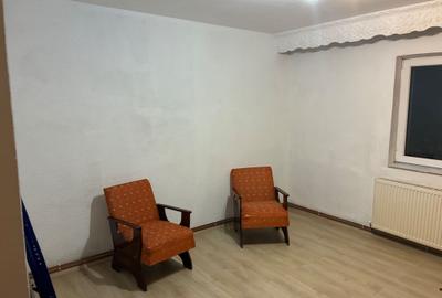 Apartament cu 2 camere decomandat în Decebal