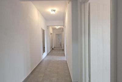 Apartament cu 3 camere decomandat în Vest - 1