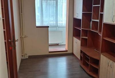 Apartament cu 2 camere nedecomandat, mobilat în Mihai Bravu