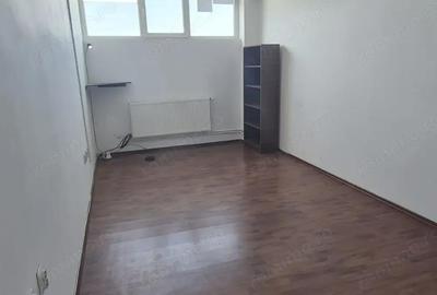 Spațiu comercial, de 71 mp, în Central - 2