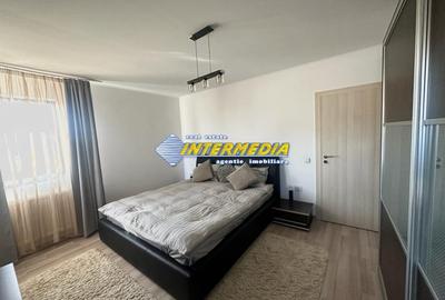 Casă individuală cu 4 camere cu Canalizare în Cetate