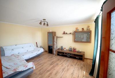 Casă cu 3 camere cu Teren 354 Mp în Central - 2