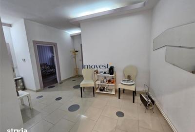 Spațiu comercial, de 56 mp, în Central