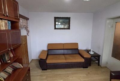 Apartament cu 2 camere semidecomandat în Decebal