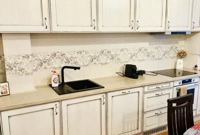 Apartament cu 3 camere decomandat în Florești - 2