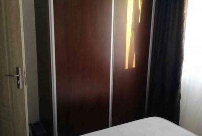 Apartament cu 3 camere semidecomandat în Vest