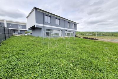 Duplex cu 4 camere cu Canalizare în Rășinari - 2