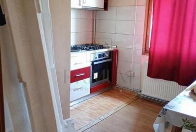 Apartament cu 3 camere decomandat în Bucovina