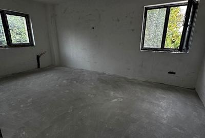 Apartament cu 3 camere semidecomandat în Ostroveni - 4