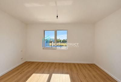 Duplex cu 4 camere cu Canalizare în Dumbrăvița