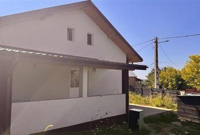 Casă individuală cu 2 camere cu Canalizare în Dorobanț - 10