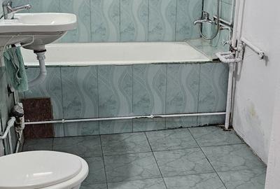 Apartament cu 3 camere decomandat în Central - 1