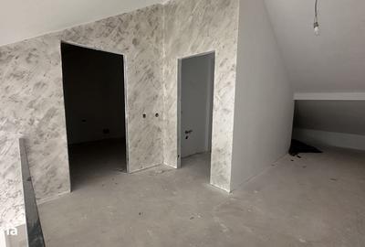 Apartament cu 3 camere decomandat în Vest