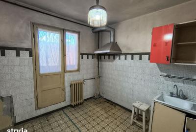 Apartament cu 3 camere decomandat în Berceni - 1