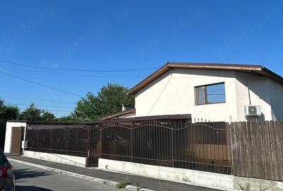 Casă cu Teren 350 Mp în Central - 1