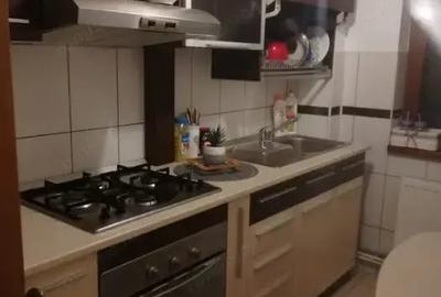 Apartament cu 2 camere decomandat în Eroii Revoluției