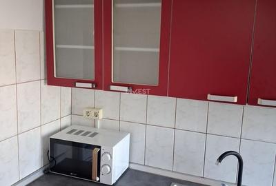 Apartament cu 3 camere decomandat în Alexandru cel Bun