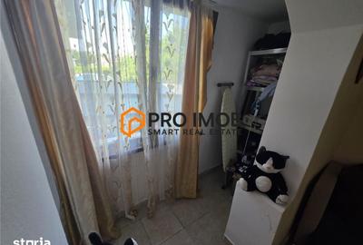 Casă cu 4 camere decomandat cu Teren 913 Mp în Vânători