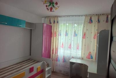 Apartament cu 4 camere semidecomandat în Central - 3