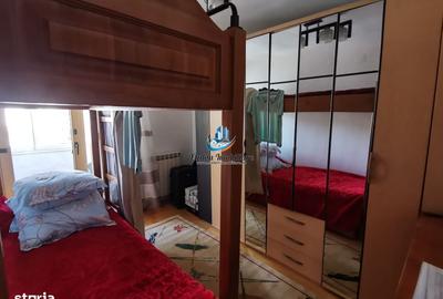 Apartament cu 3 camere decomandat în Calea Romanului