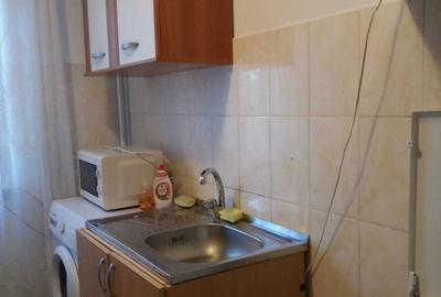 Apartament cu 3 camere semidecomandat în Central - 2