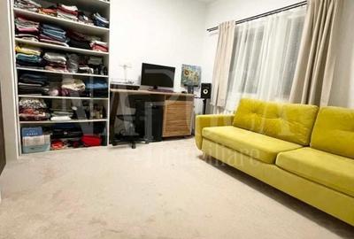 Casă cu 4 camere cu Teren 400 Mp în Central