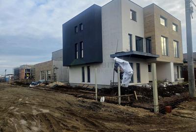 Duplex cu 7 camere cu Canalizare în Tunari - 5