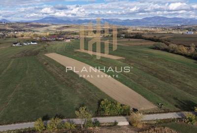 Teren intravilan de 3700 mp, în Chechiș