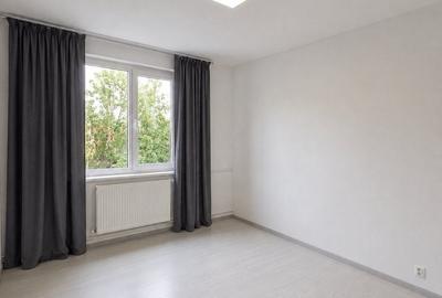 Apartament cu 3 camere decomandat în Rahova