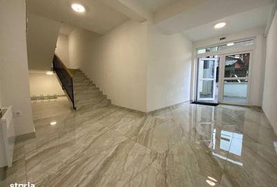 Spațiu comercial, de 95 mp, în Central