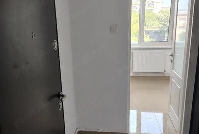 Apartament cu 2 camere semidecomandat în Micro 4 - 1