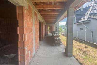 Casă cu 5 camere cu Teren 500 Mp în Central - 10