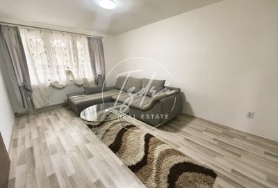 Apartament cu 3 camere semidecomandat, mobilat în Mihai Viteazul