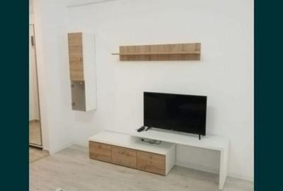 Garsonieră în Roșu