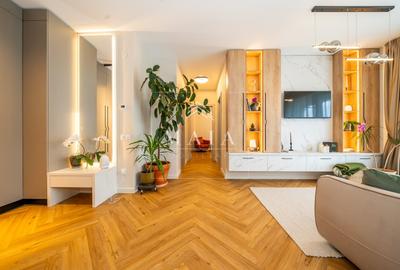 Apartament cu 3 camere decomandat în Turnișor