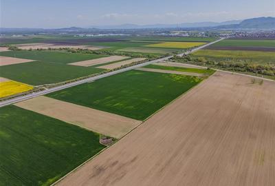 Teren agricol intravilan de 47.576999664307 mp, în Exterior Est - 15